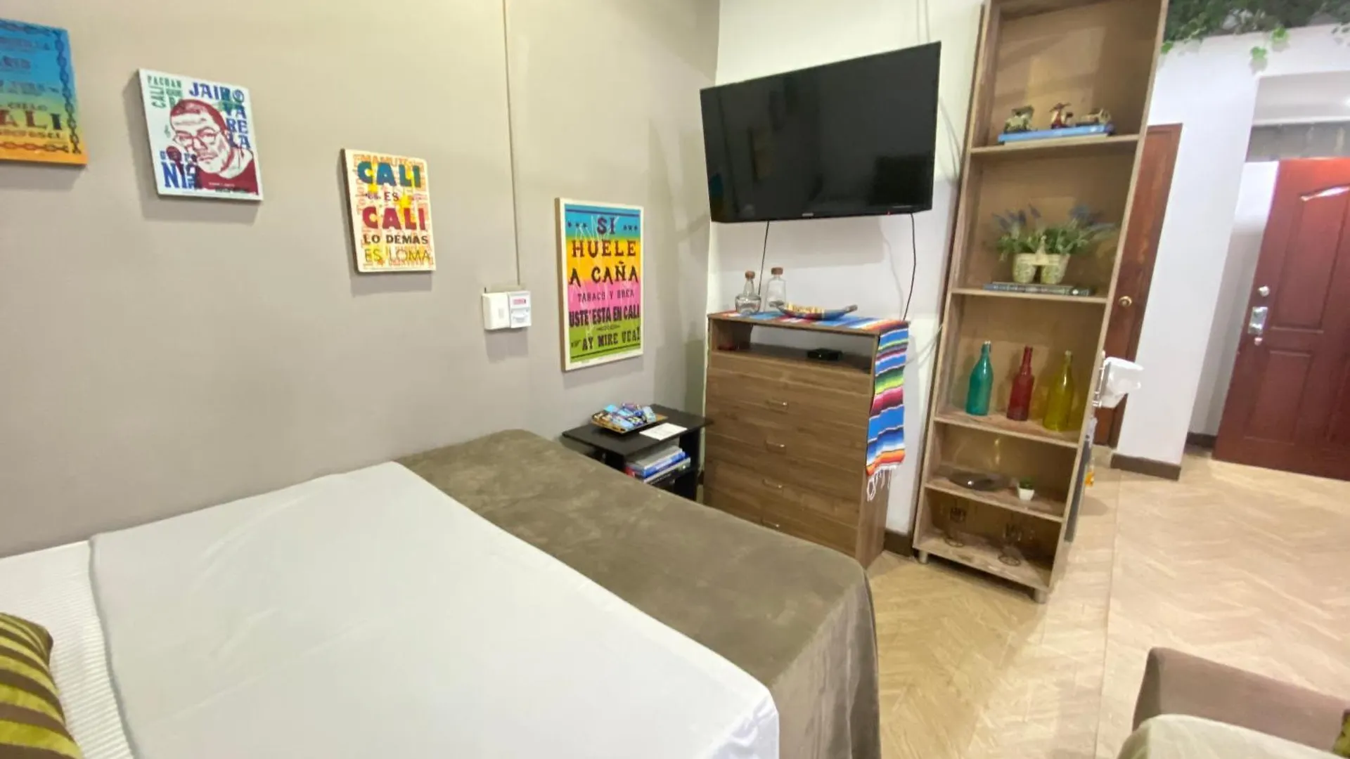 Apartarstudio Muy Bien Ubicado, Cercano A Todo!! Cali Colombia